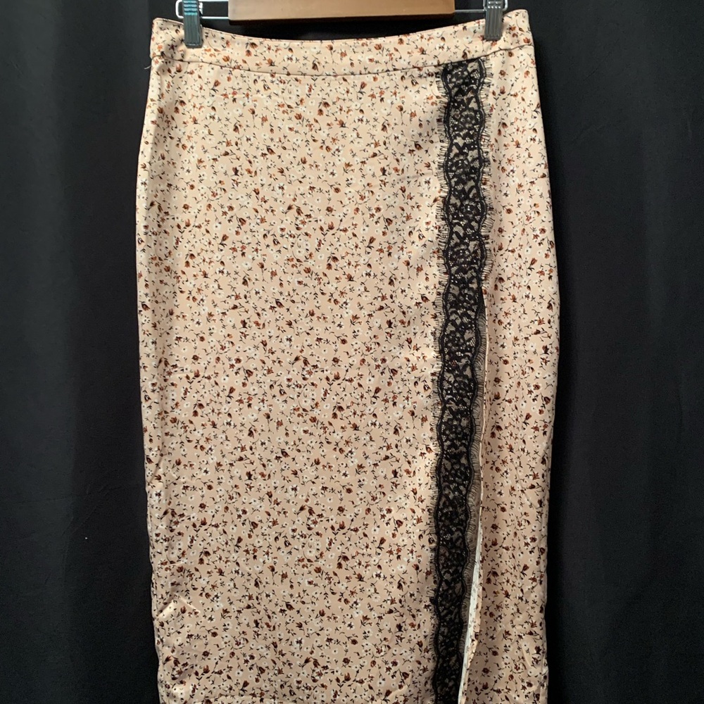Floral Light Pink Skirt with Black Lace Accent